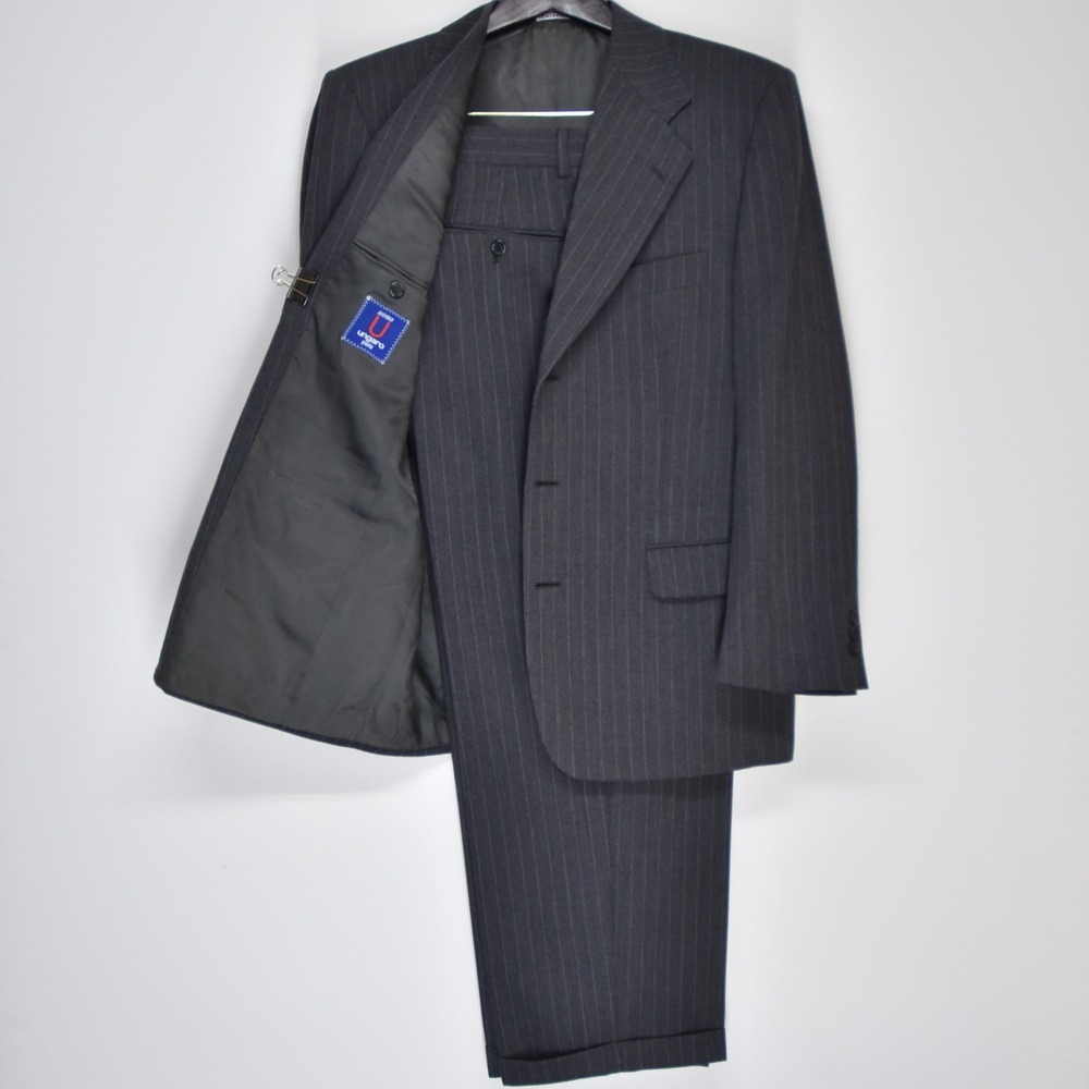 Emanuel Ungaro Uomo 38R 32W Gray Pinstripe 100% Wool Suit Notch Lapel
